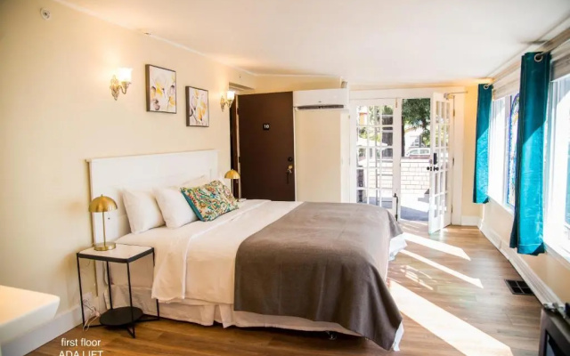 photo 5 of Cedar Gables Inn