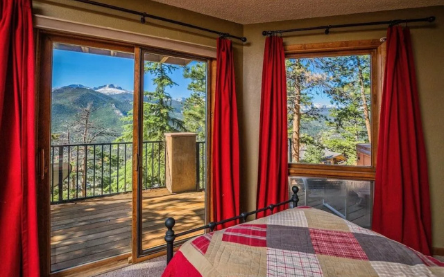 photo 2 of Cedar Lower Luxury Vacation At Windcliff 2 Bedroom Home by RedAwning