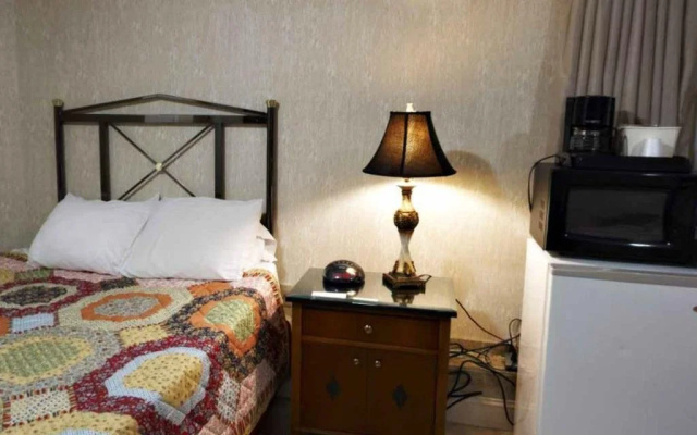 photo 4 of Cedar Park Whirlpool Suites