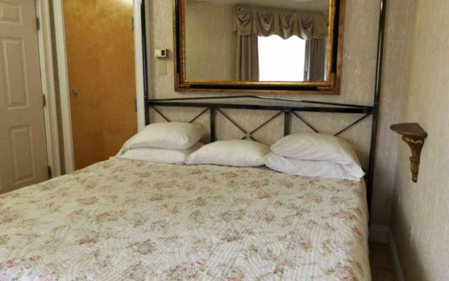 photo 5 of Cedar Park Whirlpool Suites