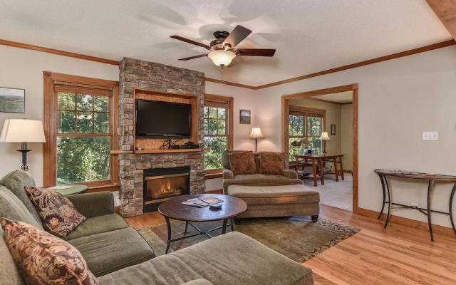 photo 4 of Cedar View House 3 Bedrooms 3 Bathrooms Home