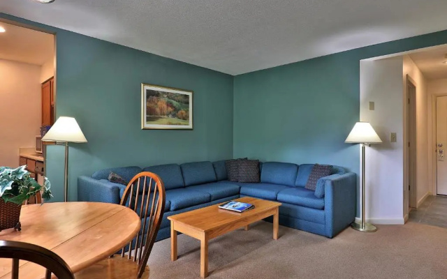 photo 2 of Cedarbrook Queen Suite 106