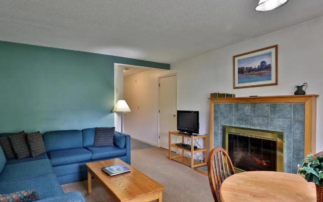 photo 3 of Cedarbrook Queen Suite 106