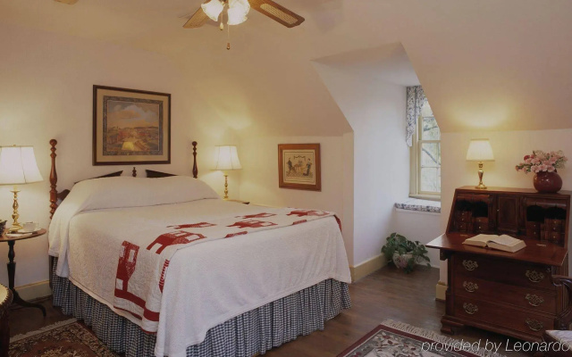 photo 5 of Cedars of Williamsburg Bed & Breakfast