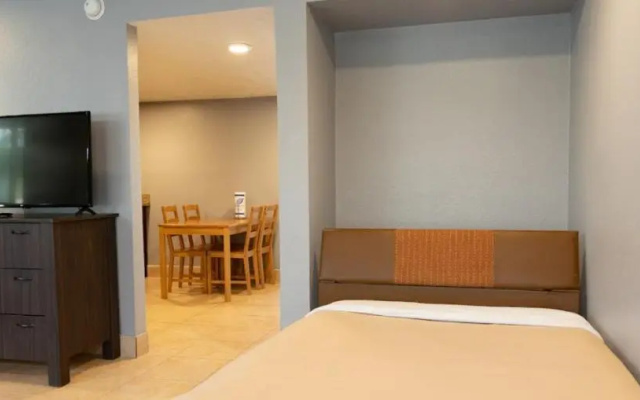 photo 4 of Celebration Suites - 2 Bedroom Condos