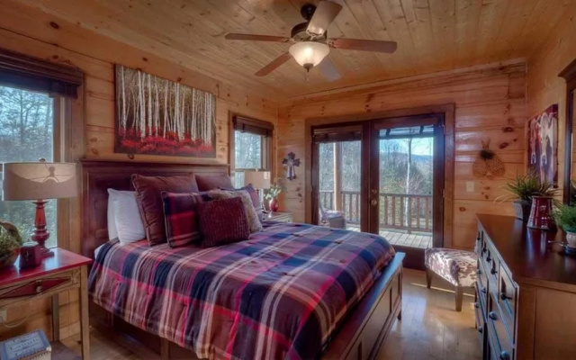 photo 3 of Celtic Weaver Lodge by Escape to Blue Ridge