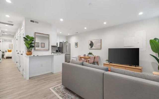 photo 4 of Central 2 br City Sanctuary Commuter friendly