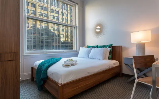 photo 3 of Central 3BR in the Chicago Loop by Sonder