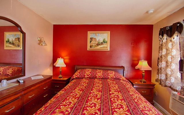 photo 2 of Central Inn Motel
