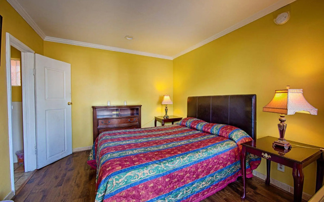 photo 3 of Central Inn Motel