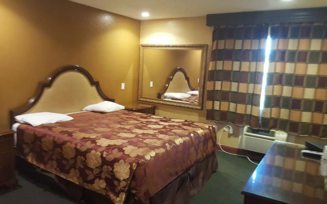 photo 2 of Central Inn Motel on 41 Street
