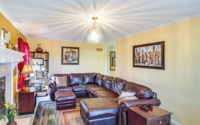 photo 2 of Central Kansas City Home < 3 Mi to Downtown!