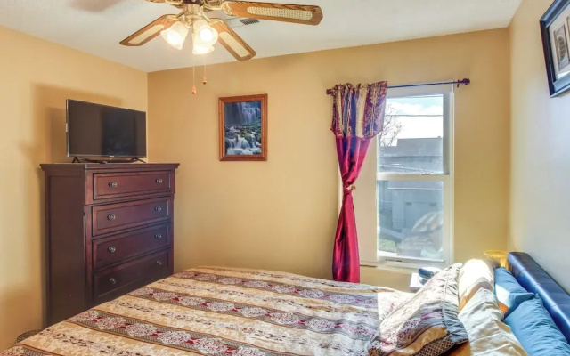 photo 3 of Central Kansas City Home < 3 Mi to Downtown!