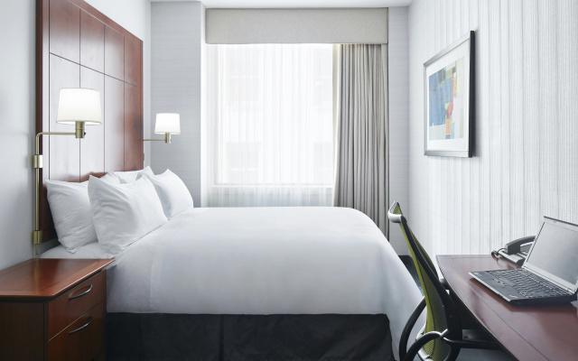 photo 3 of Club Quarters Hotel, Central Loop, Chicago