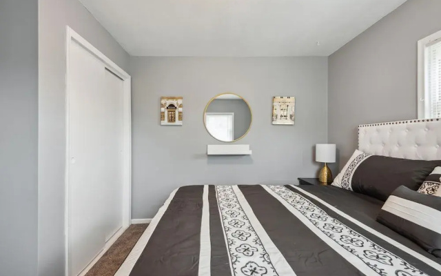 photo 4 of Central Omaha Gem Nearby Zoo, Downtown, Airport 4 Bedroom Home by RedAwning