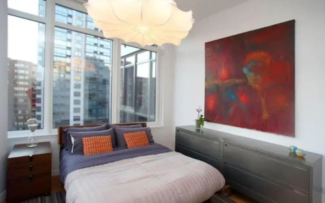 photo 2 of Central Park West Views 2br