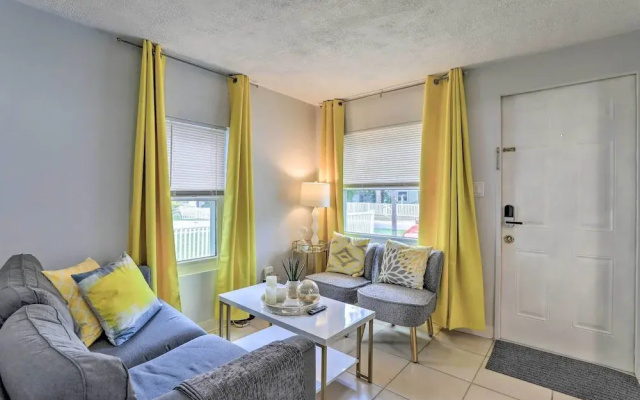 photo 2 of Central Sarasota Home: 8 Mi to Siesta Key!