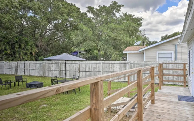 photo 4 of Central Sarasota Home: 8 Mi to Siesta Key!