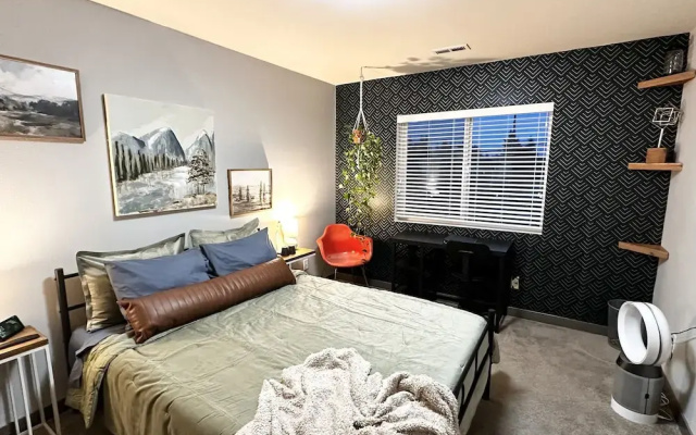 photo 5 of Central Tacoma Homestay -private room-
