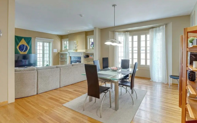 photo 3 of Central West End Condo < 1 Mi to Forest Park!
