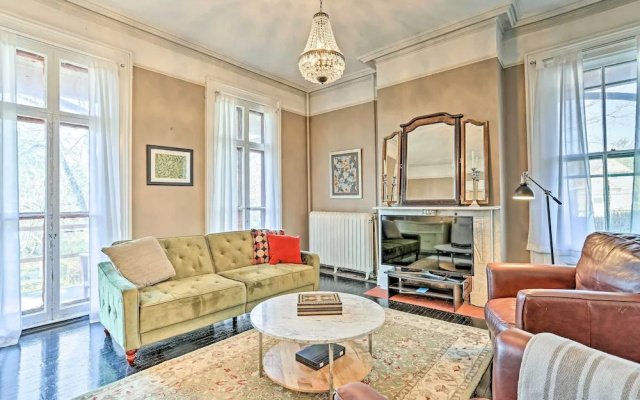 photo 2 of Centrally Located Apt in Victorian Mansion!
