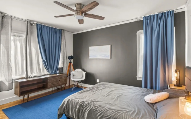 photo 2 of Centrally Located Bright 2 Bedroom 2 Duplex by Redawning