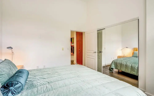 photo 5 of Luxe Condo w/ Private Patio & Perks in Emeryville!