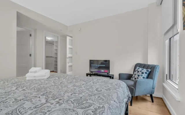 photo 3 of Centrally Located Furnished Apt In Penn Quarter 2 Bedroom Apts by RedAwning