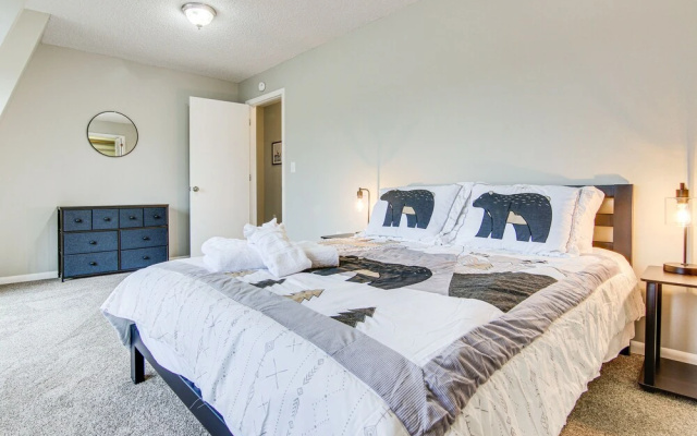 photo 5 of Centrally Located Mills River Townhome w/ Fire Pit