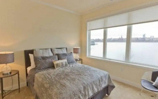 photo 4 of Cesar Suites at New York Plaza