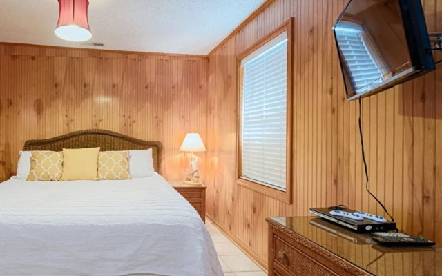 photo 2 of CG Beach Bungalow #2