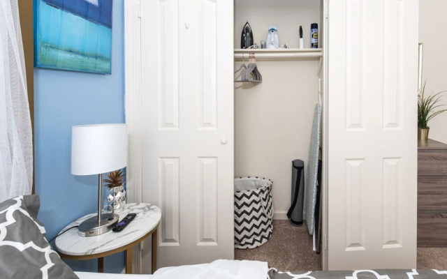 photo 5 of CH2 & CH3 - Fully Furnished Spacious Oasis Dog-friendly 2BR Capitol Hill