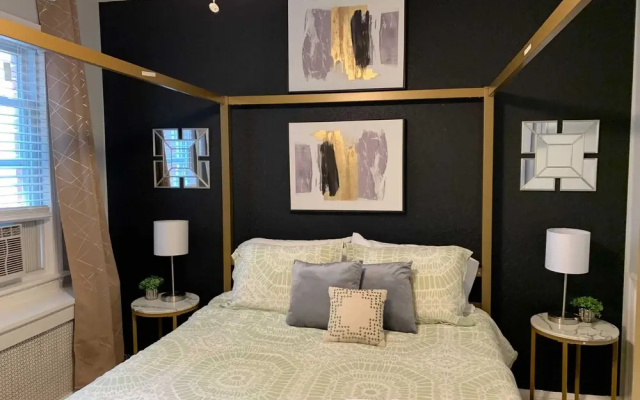 photo 2 of CH4 & CH8 - CapitolHill Fully Furnished Spacious 1BR