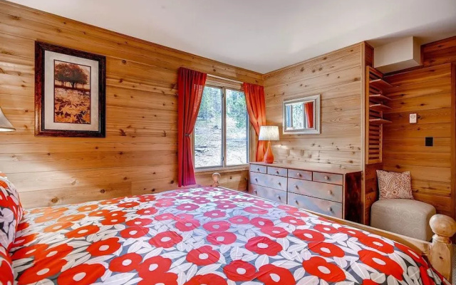 photo 2 of Chalet de Neige by RedAwning