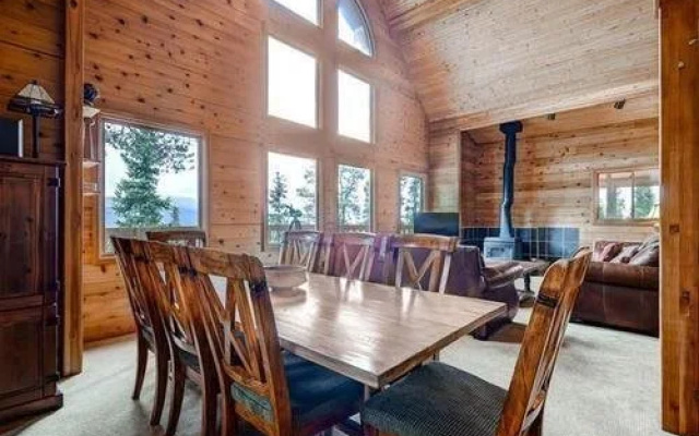 photo 4 of Chalet de Neige Boreas Pass by Pinnacle Lodging