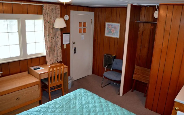 photo 5 of Chamber Lane Motel