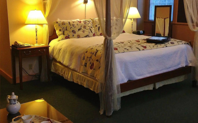 photo 2 of Chambery Inn