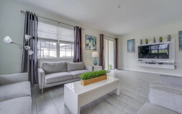 photo 3 of Champions Gate Townhome With Splashpool! 5 Bedroom Townhouse by Redawning
