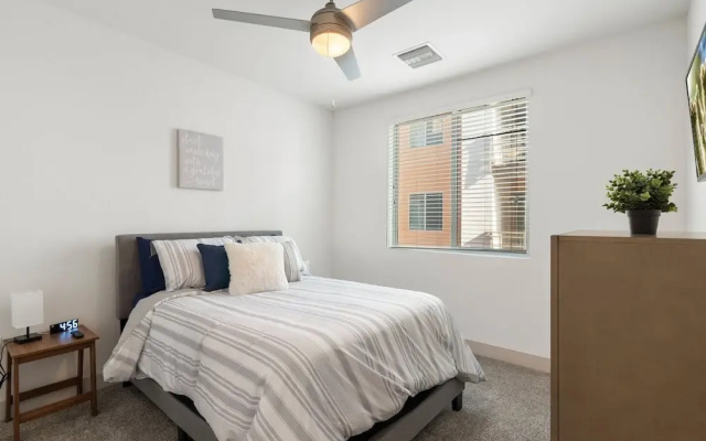 photo 2 of Chandler Gem - 2 Bdrm Apt Nr DT Chan-Gil