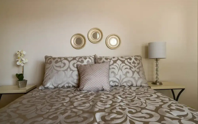 photo 4 of Chaparral House-Sleeps 14-Large Jacuzzi