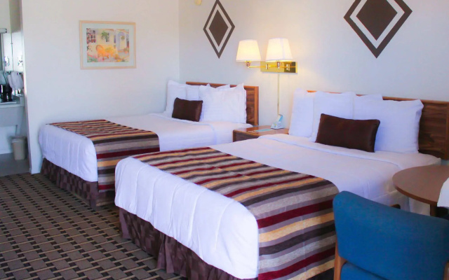 photo 3 of Chaparral Motor Inn