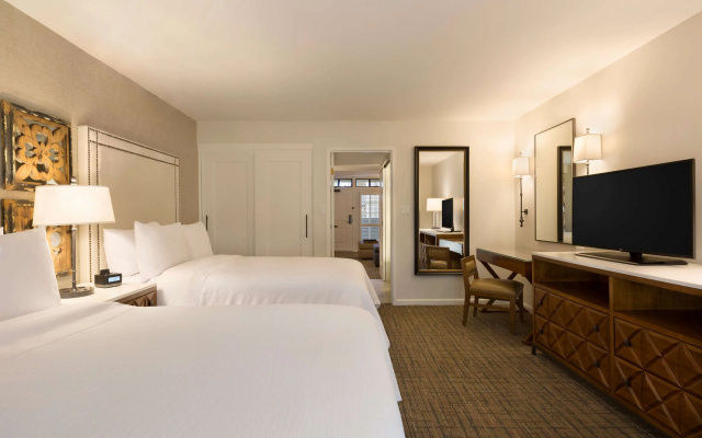 photo 4 of Embassy Suites by Hilton Scottsdale Resort