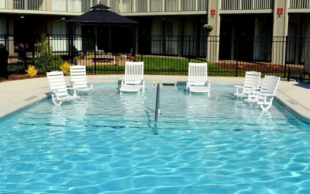 photo 5 of Chapel Hill University Inn
