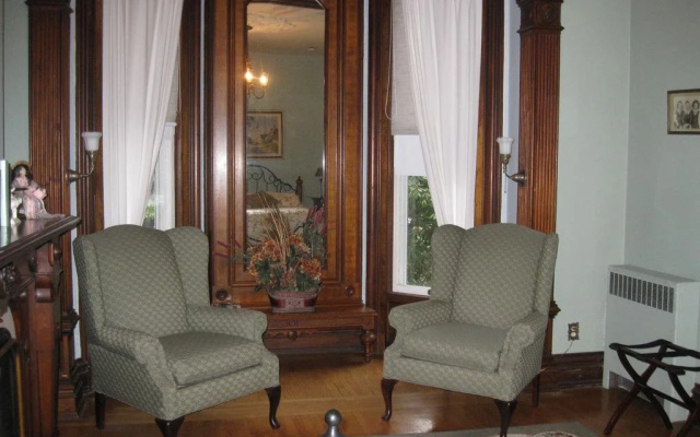 photo 4 of Chapin Park Bed & Breakfast