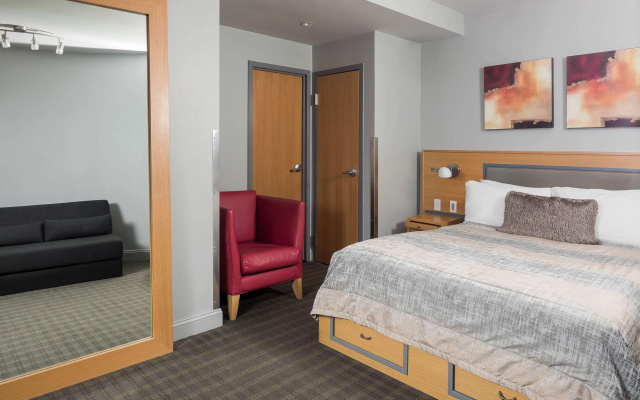photo 4 of Charlesmark Hotel