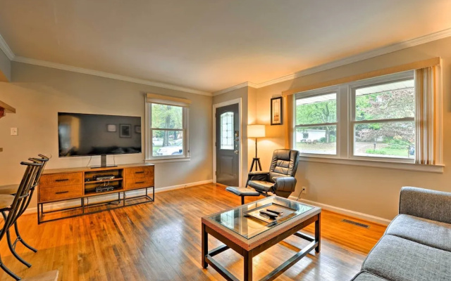photo 2 of Charlotte Area Home w/ Patio - 6 Miles to Downtown