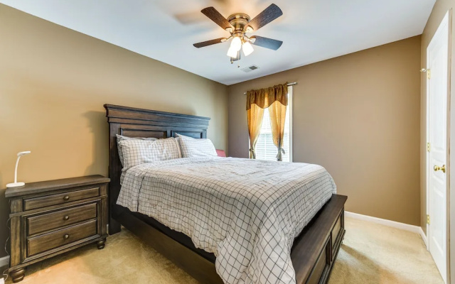 photo 2 of Charlotte Vacation Rental w/ 2 Living Areas!