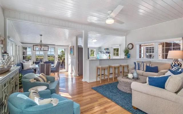 photo 2 of Charm-Captiva