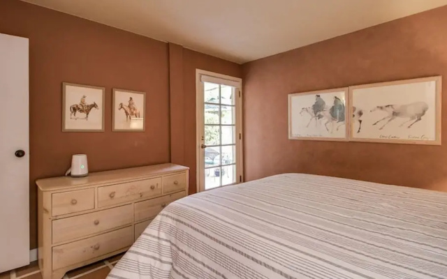 photo 3 of Charming 1-bdrm Condo Steps to Old Town Scottsdale