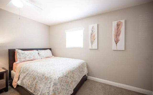 photo 4 of Charming 2 Bedroom House